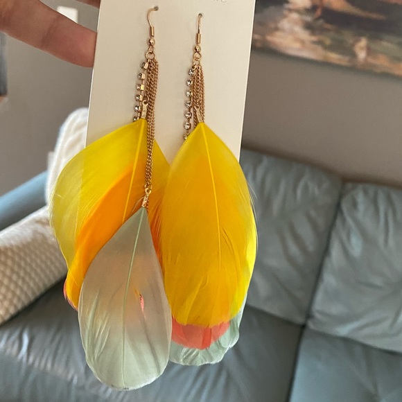 I am Jewelry - BOHO Rhinestone Feathers FESTIVAL Dangle EARRINGS